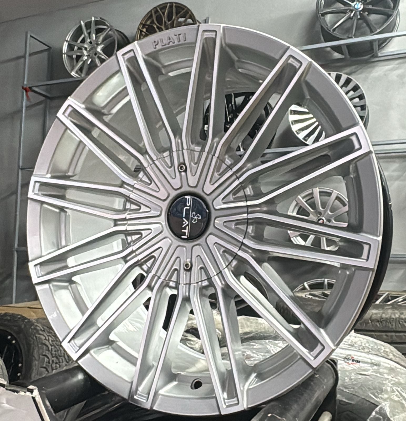 18 Inch Plati Hyper Silver Alloy (Per Set)